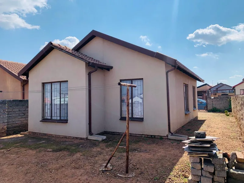 3 Bedroom House in Soshanguve YY