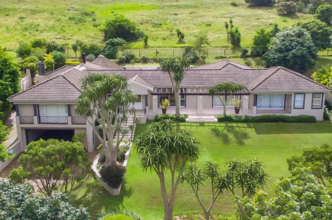4 Bedroom House for sale in Lovemore Park