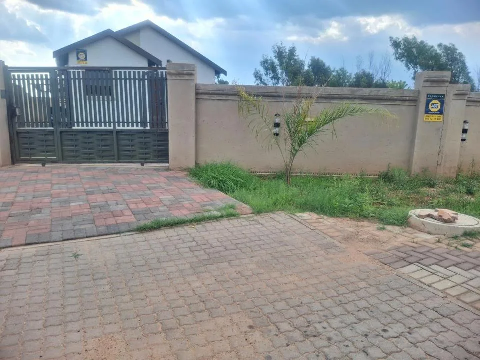 2 Bedroom House for sale in Wilfordon