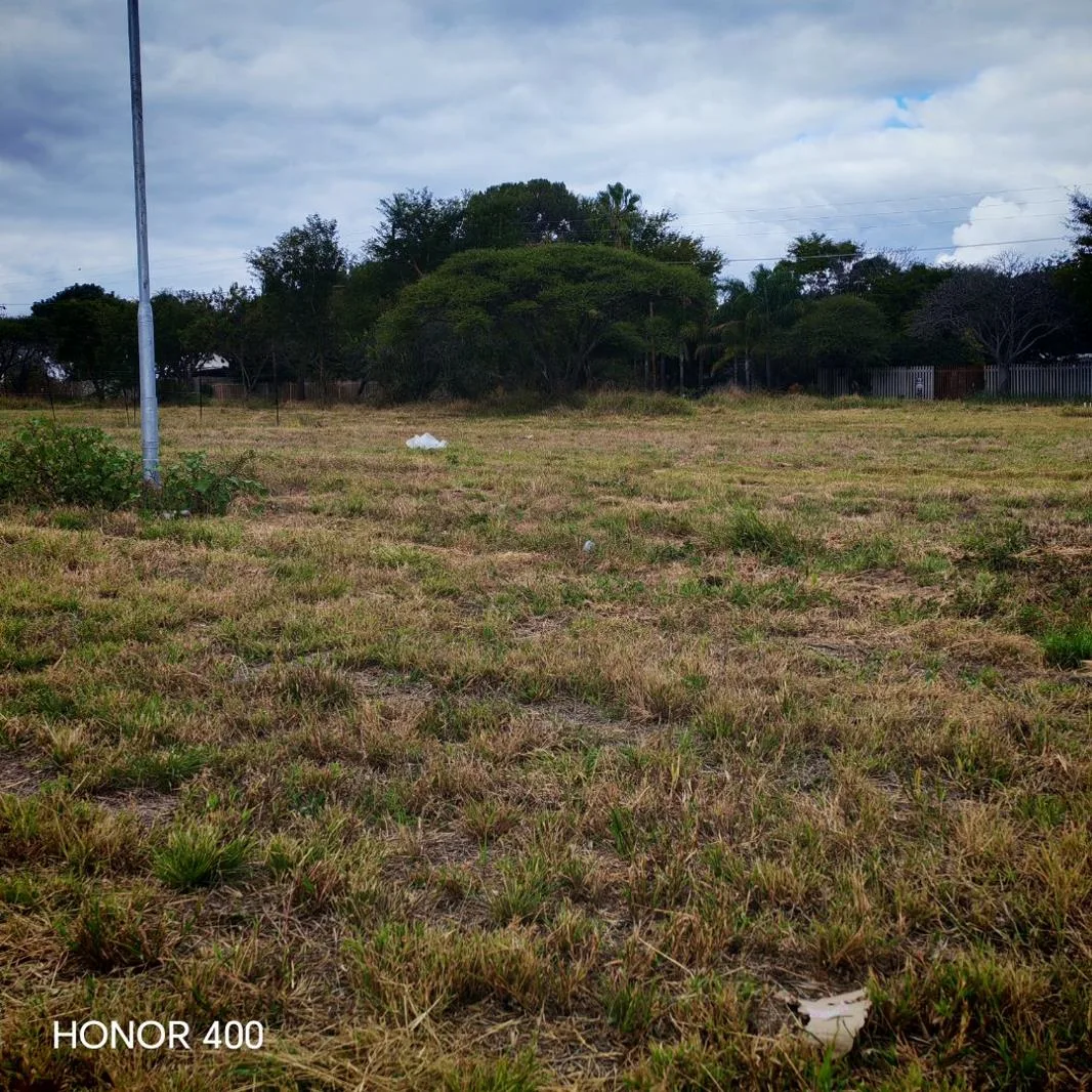 1.2 ha Land available in Bendor
