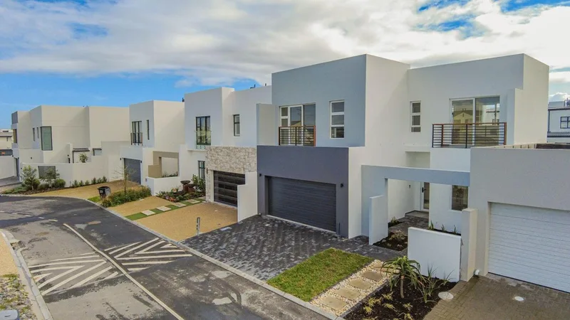4 Bedroom House for sale in Sandown