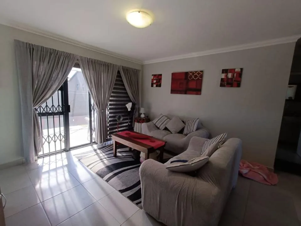 2 Bedroom Townhouse for sale in Groenvlei SH