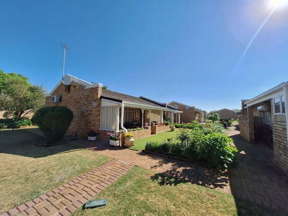 2 Bedroom Townhouse for sale in Miederpark