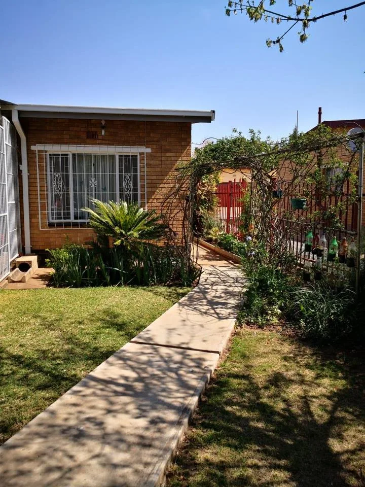 2 Bedroom Townhouse for sale in Parys