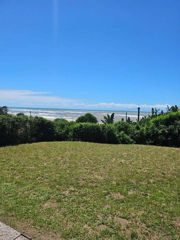 8 Bedroom House for sale in Tugela Mouth