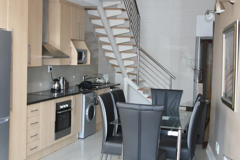 3 Bedroom Apartment / flat to rent in Morningside