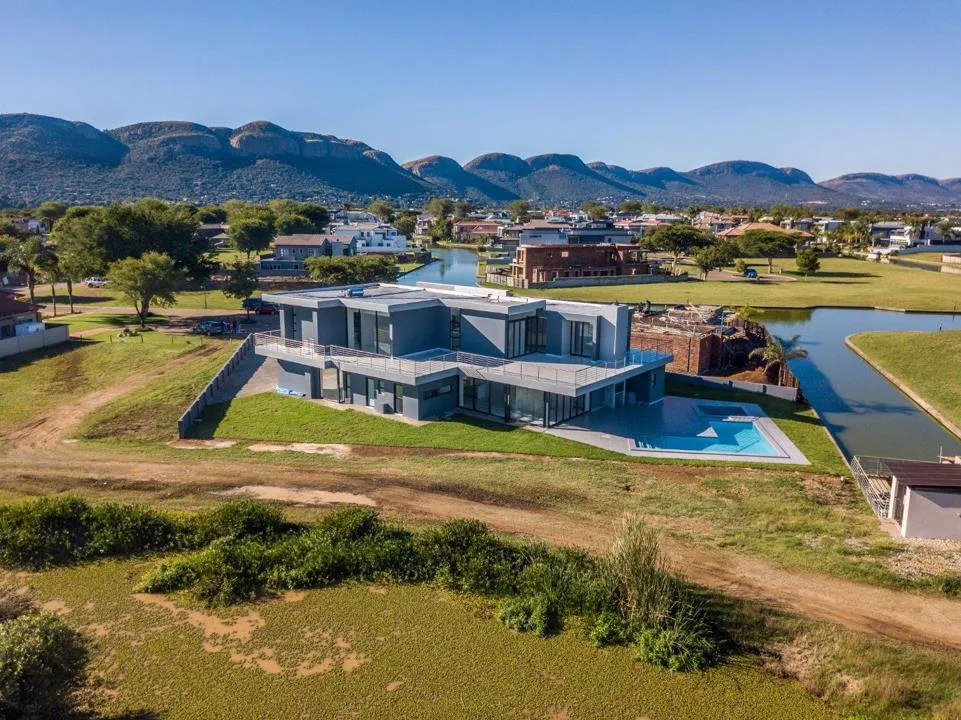 5 Bedroom House to rent in The Islands Estates
