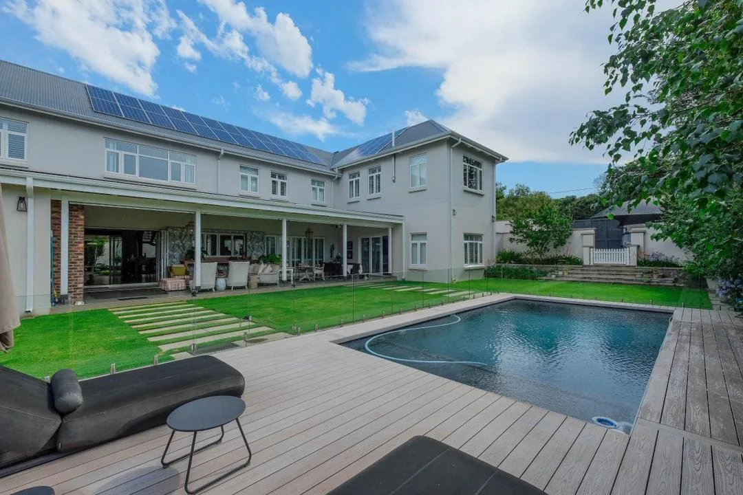 5 Bedroom House for sale in Bryanston East
