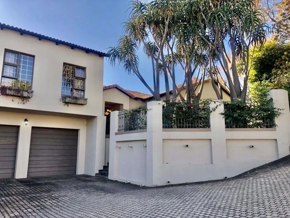 3 Bedroom House for sale in Waterkloof Ridge