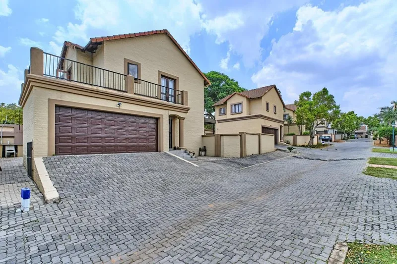 3 Bedroom House for sale in Halfway Gardens