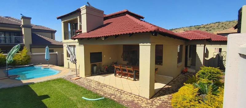 4 Bedroom House for sale in Amandasig