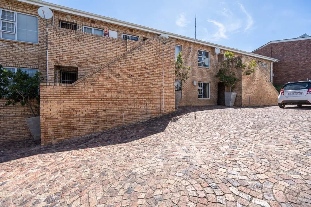 2 Bedroom Apartment / flat for sale in Grahamstown Central