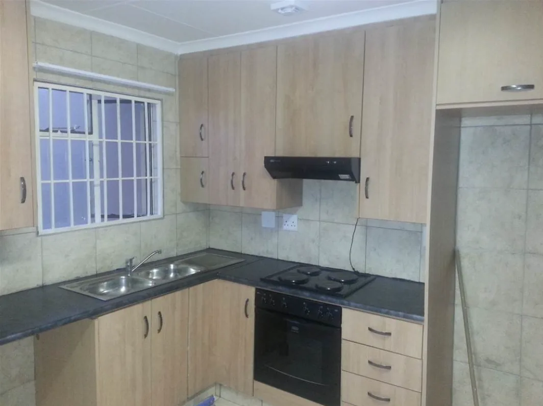 1 Bedroom Apartment in Mondeor