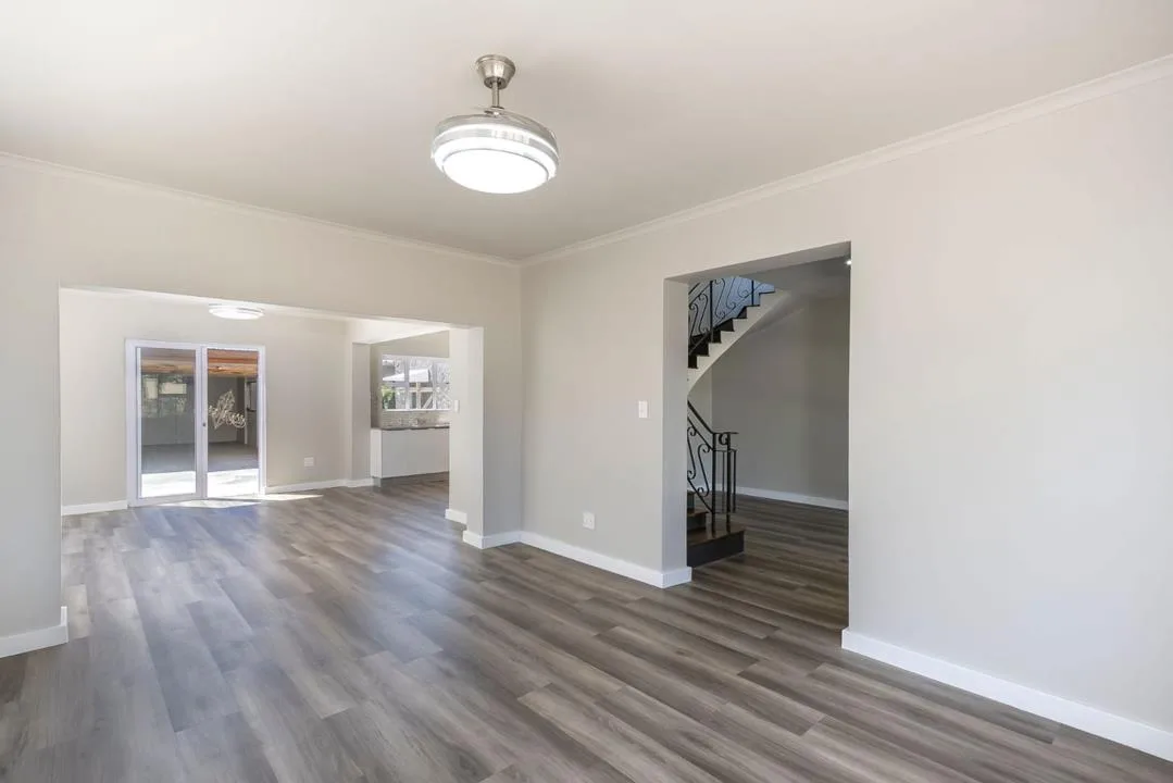 4 Bedroom House for sale in Strand South