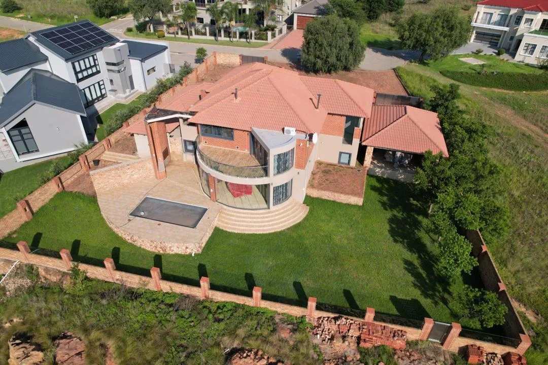 4 Bedroom House for sale in Aquavista Mountain Estate