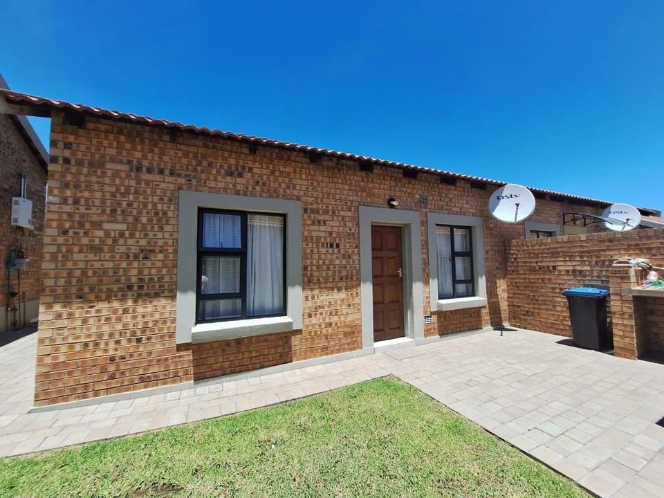 3 Bedroom Townhouse for sale in Terra Nova
