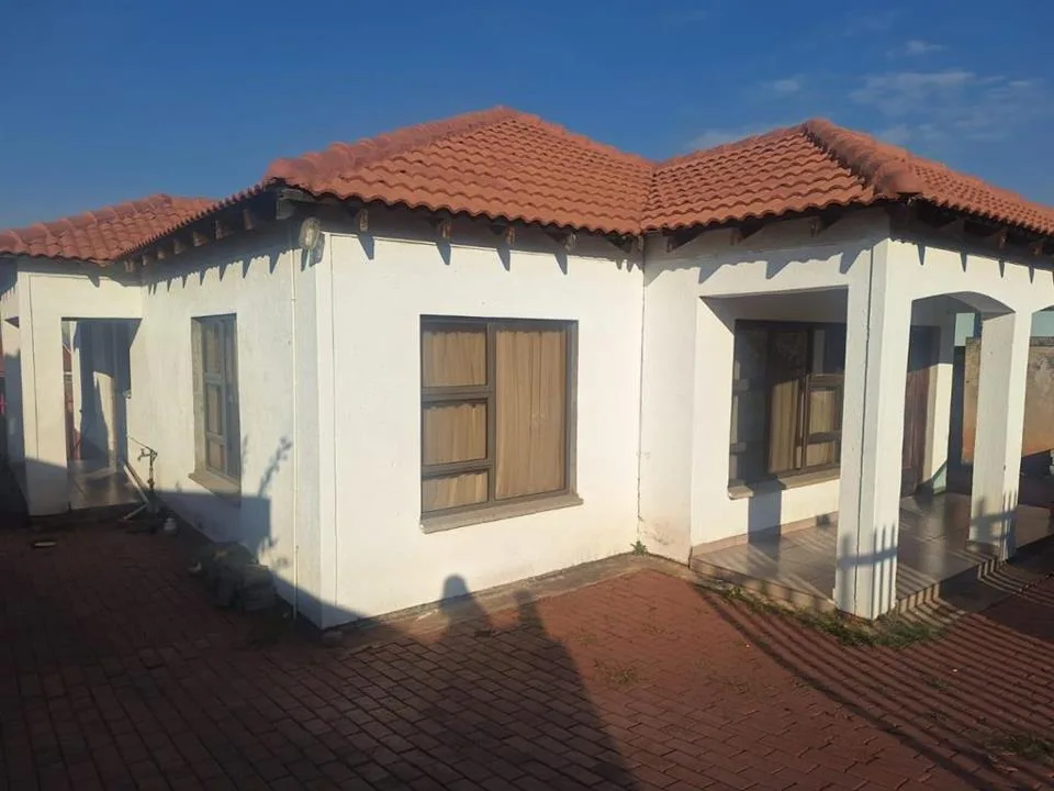 4 Bedroom House to rent in Tlhabane West