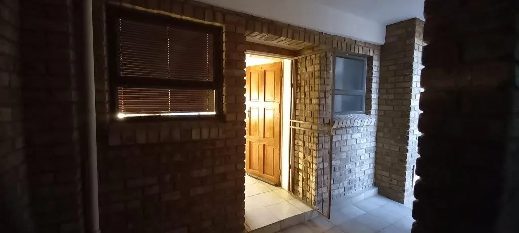 2 Bedroom Apartment / flat for sale in Potchefstroom Central