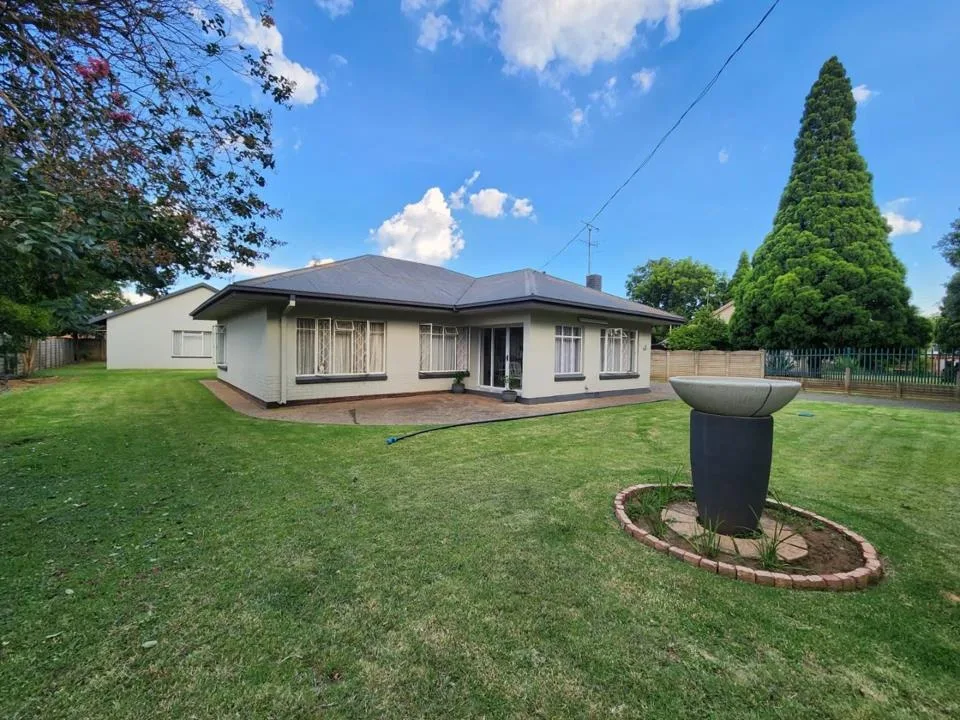 3 Bedroom House for sale in Three Rivers