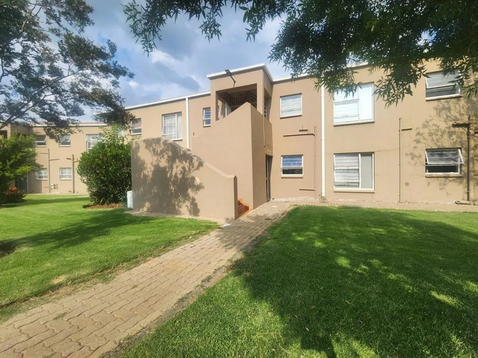 3 Bedroom Townhouse for sale in Alberante