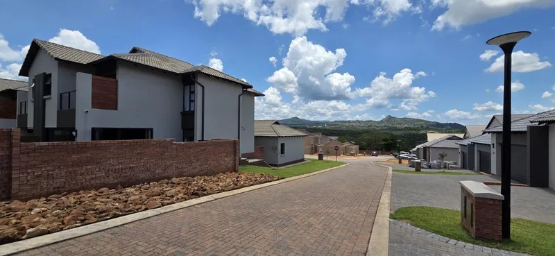 3 Bedroom House for sale in Stonehenge