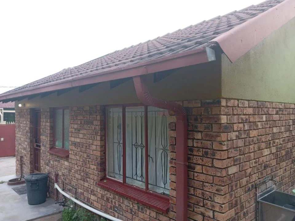 4 Bedroom House for sale in Tekwane South
