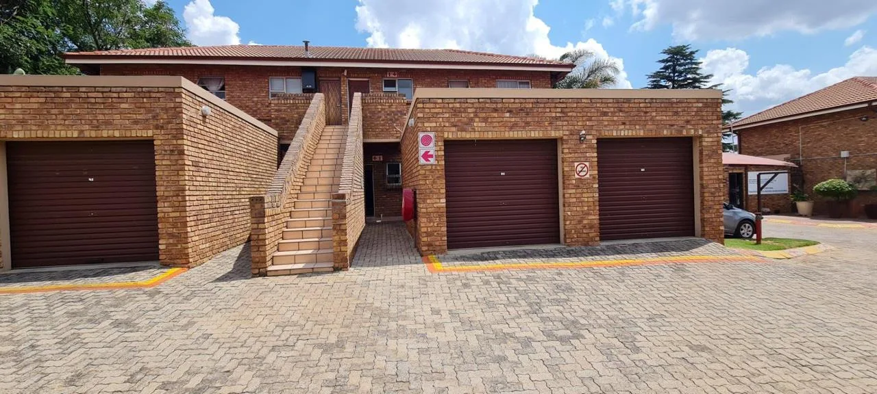 2 Bedroom Townhouse to rent in Birchleigh