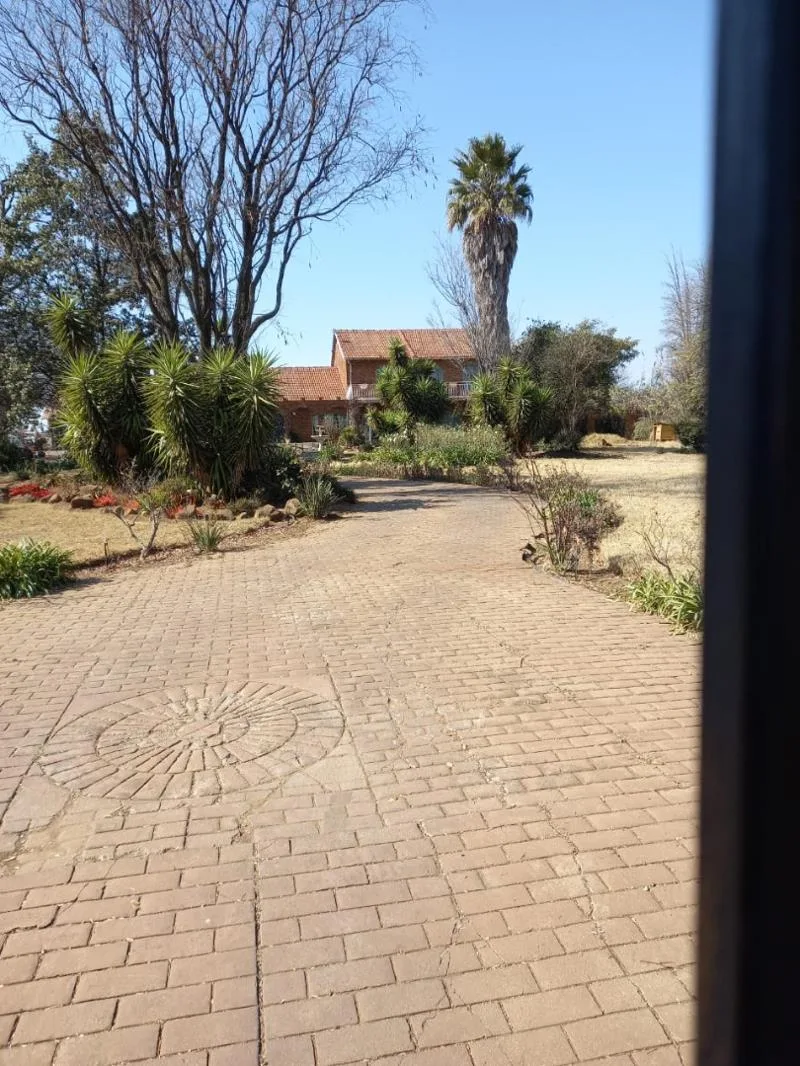 4.4 ha Land available in Rand Collieries