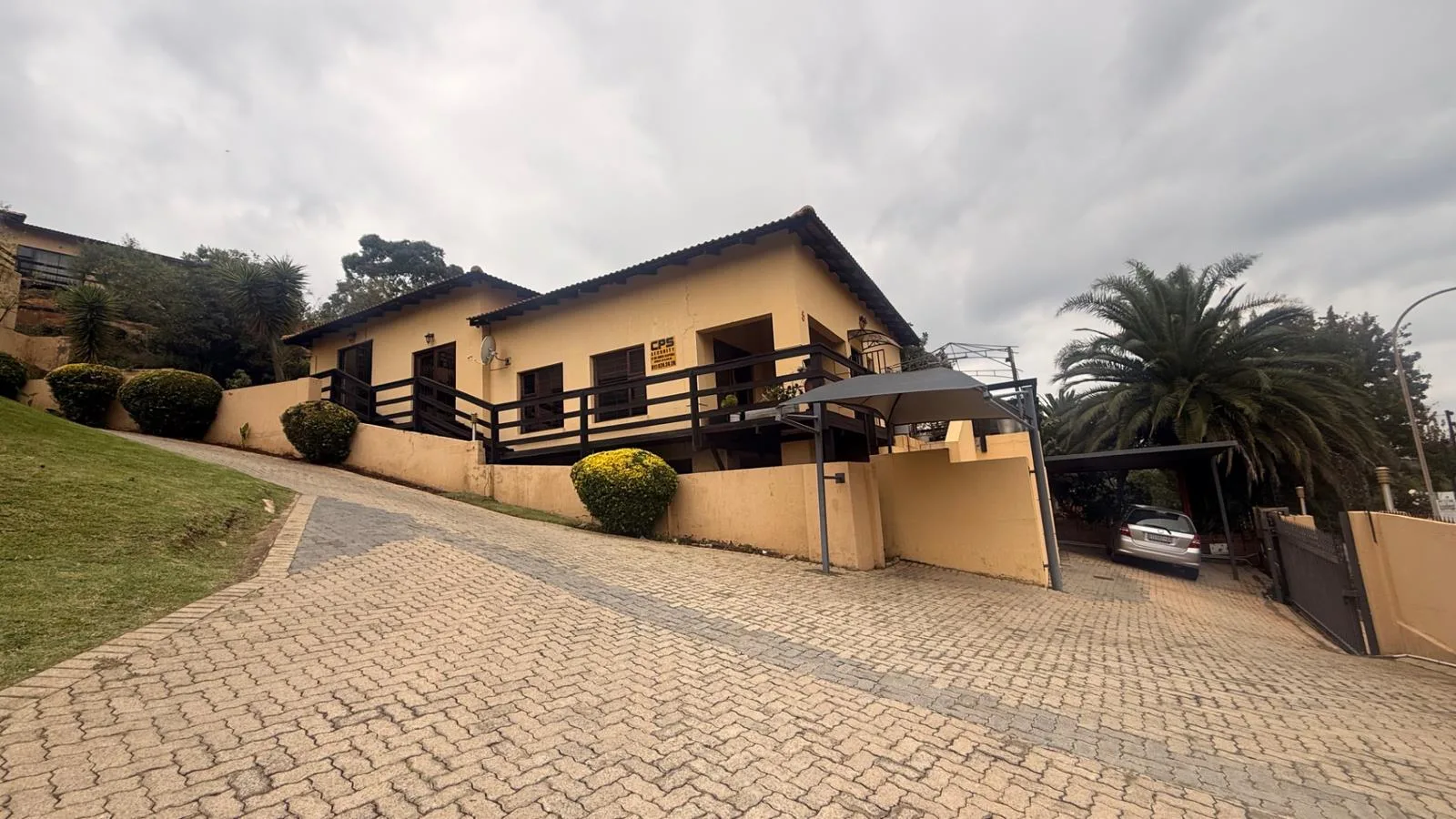 Property for sale in Oakdene