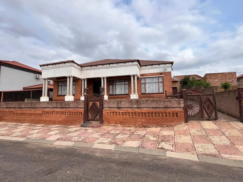 5 Bedroom House in Soshanguve AA