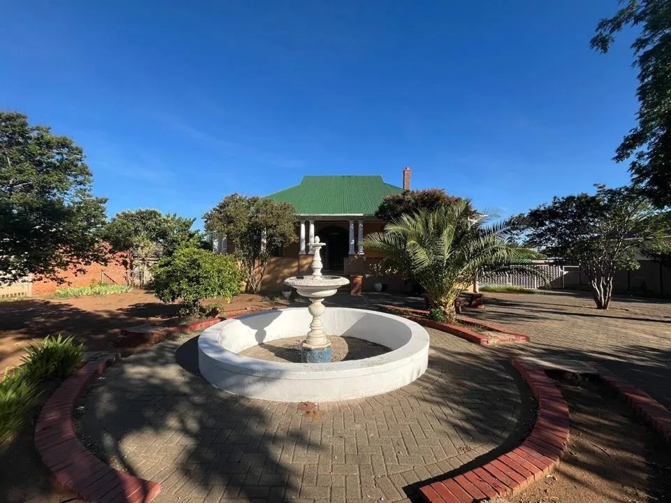 5 Bedroom House for sale in Navalsig
