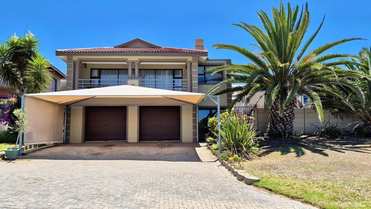 4 Bedroom House for sale in Seemeeu Park