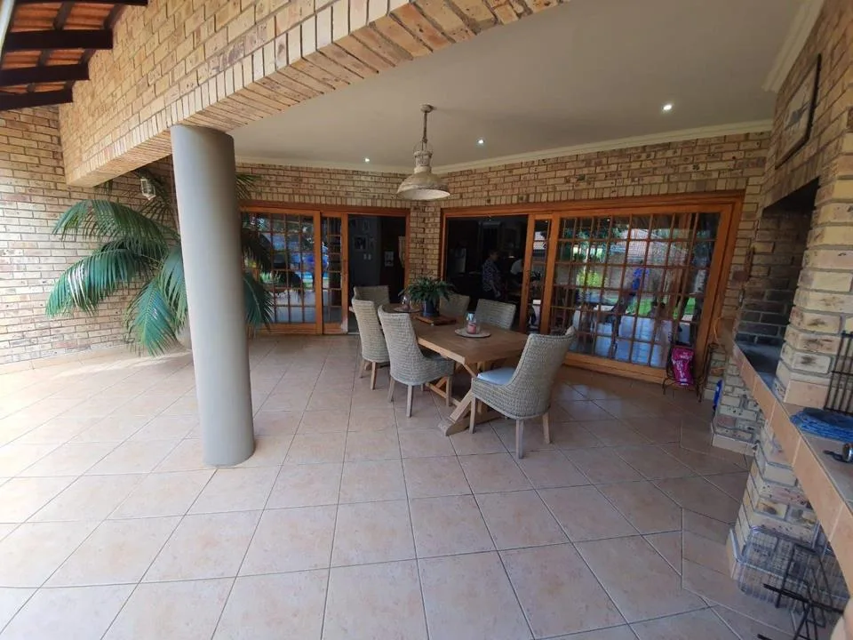 4 Bedroom House for sale in Hillcrest