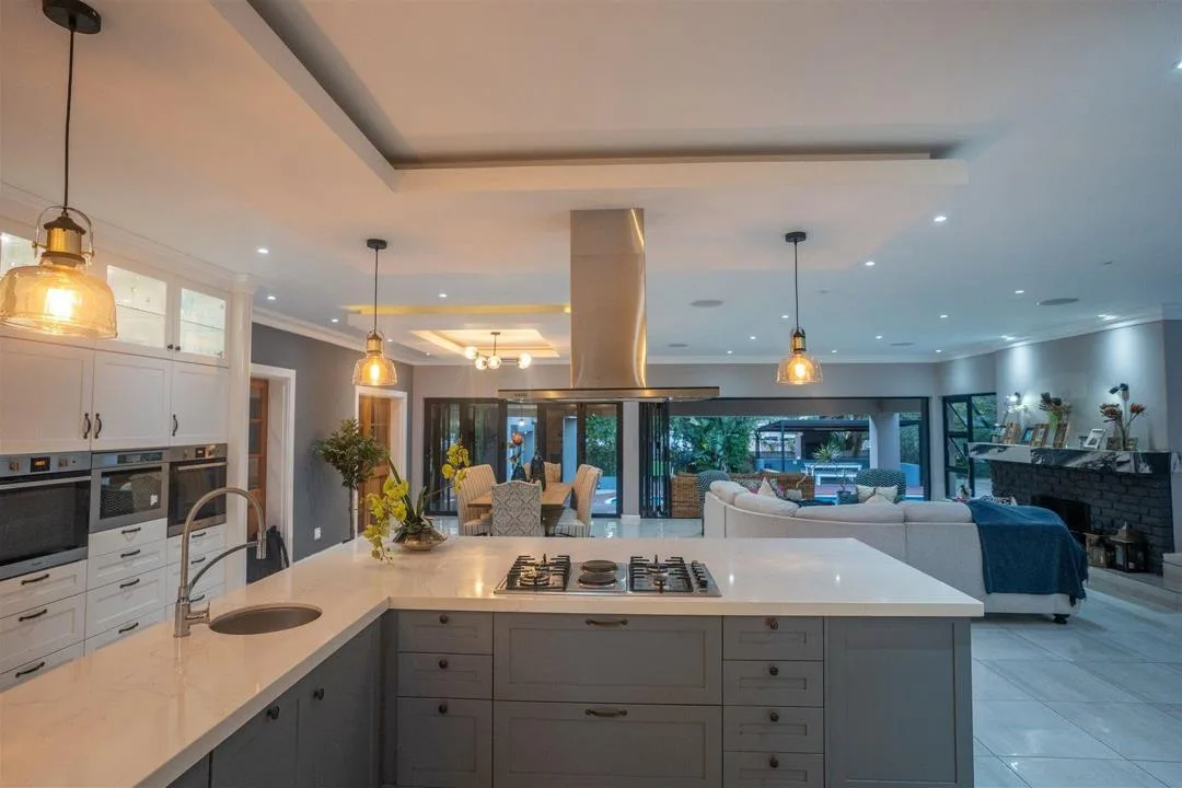 8 Bedroom House for sale in Bunkers Hill