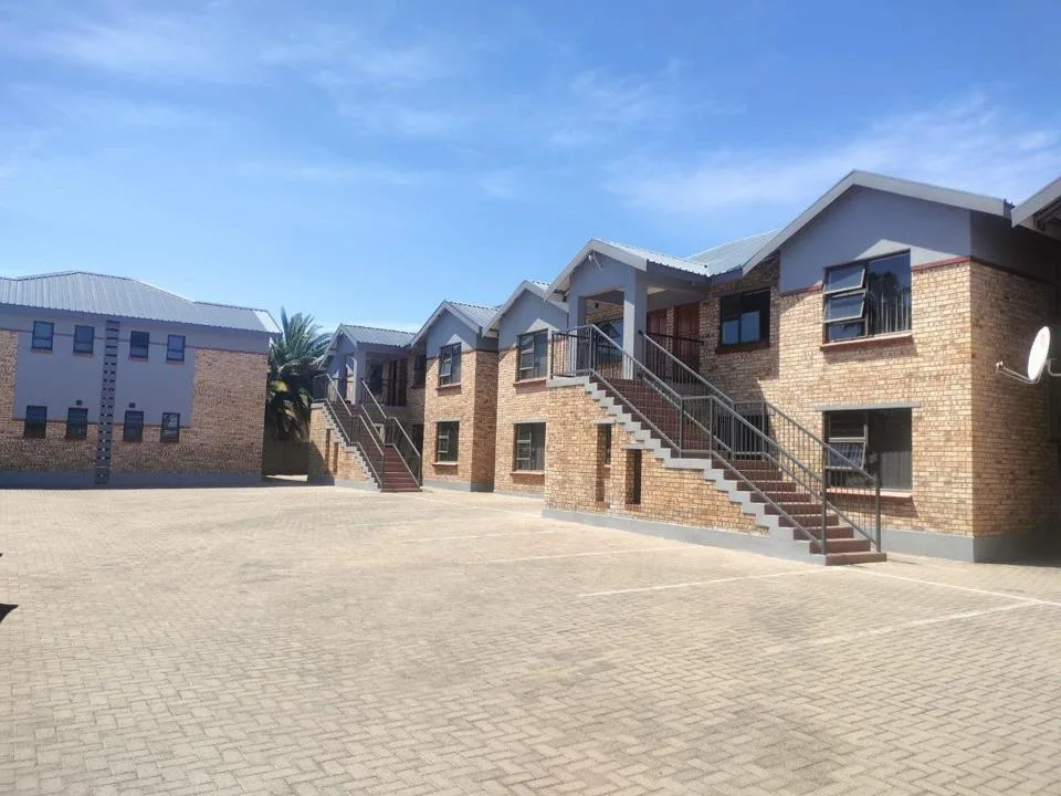 14 Bedroom House for sale in Willows