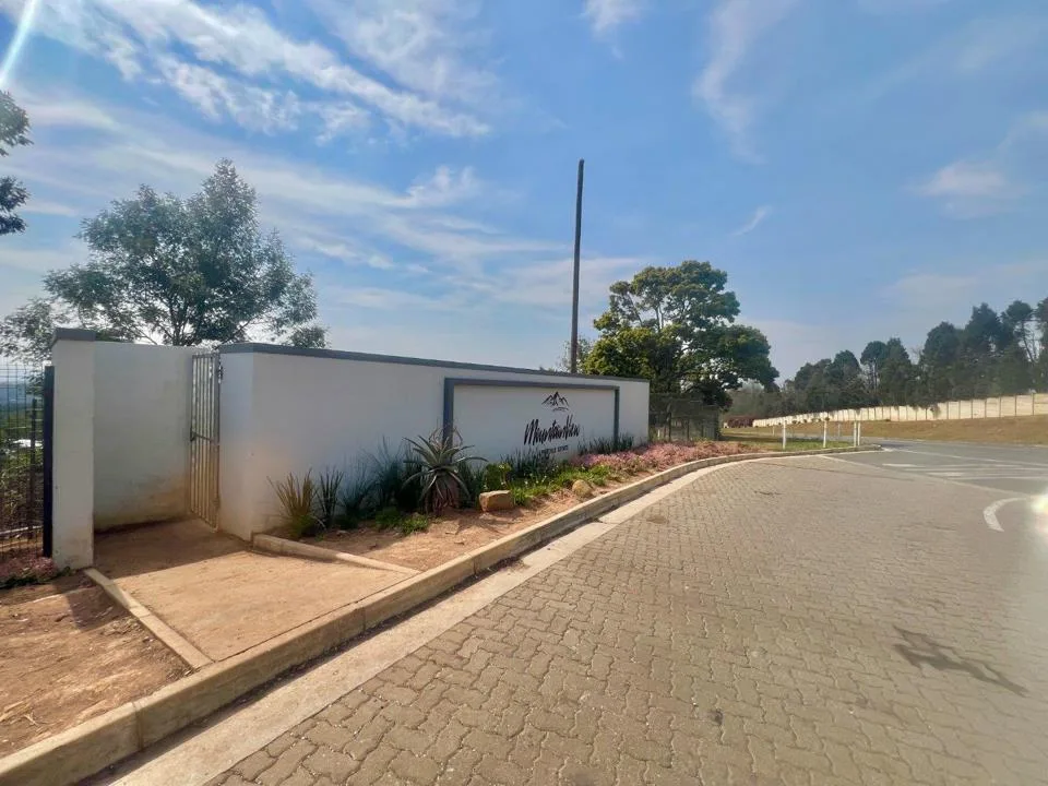 2 Bedroom Townhouse to rent in Hilton Central