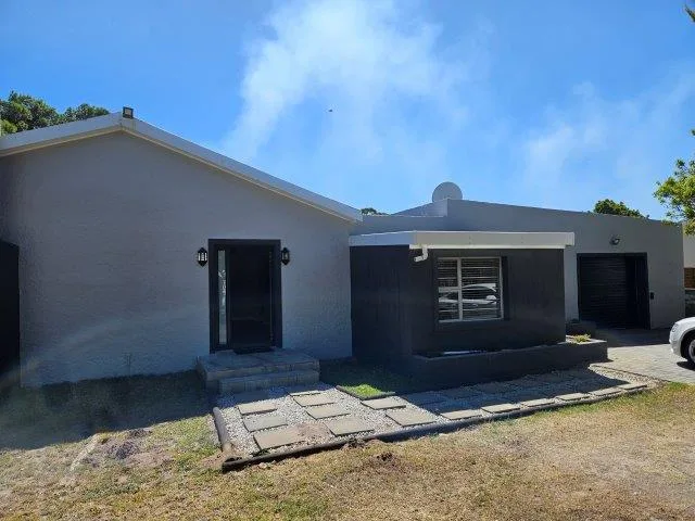 4 Bedroom House to rent in Rowallan Park