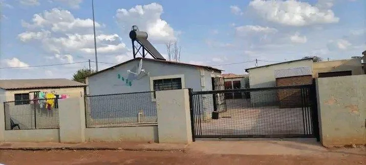 House for sale in Soshanguve A