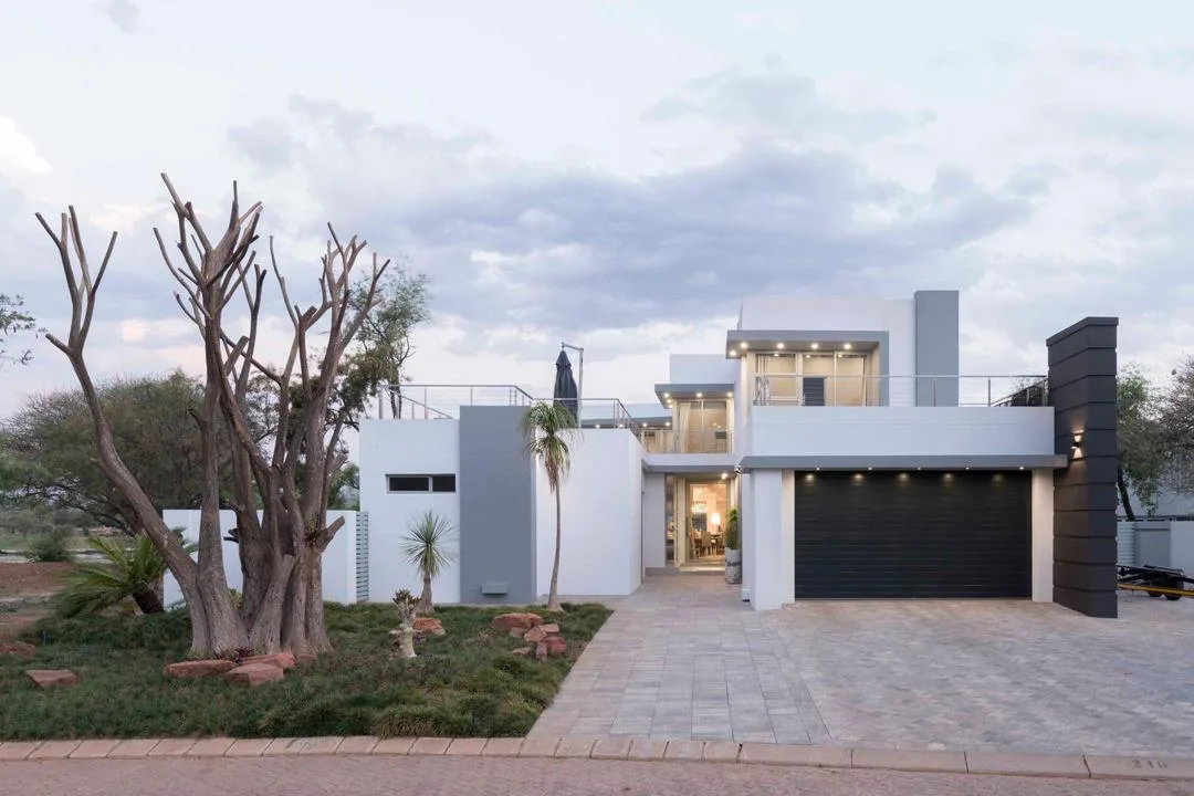 4 Bedroom House for sale in The Islands Estates