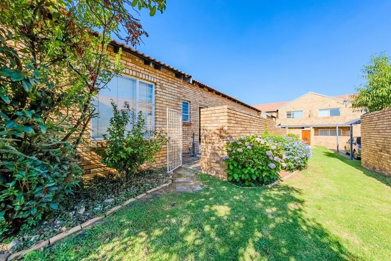 3 Bedroom Townhouse for sale in Liefde En Vrede