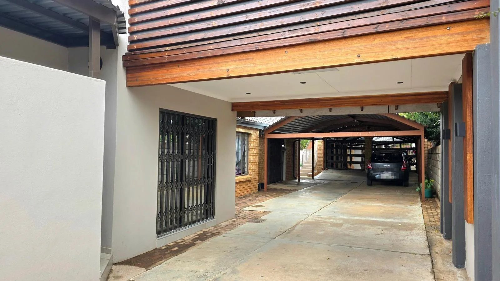 2 Bedroom Flat in Flora Park
