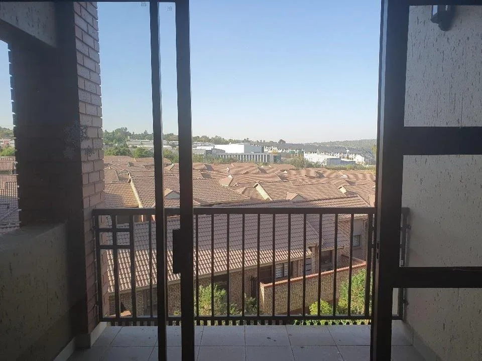 1 Bedroom Apartment / flat for sale in Olivedale