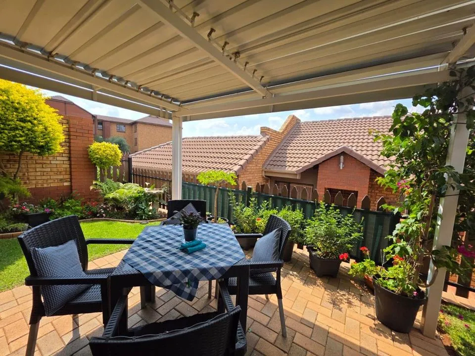 2 Bedroom Townhouse for sale in Homes Haven