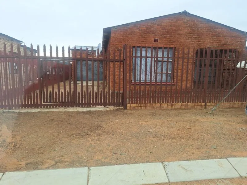 House for sale in Thabong