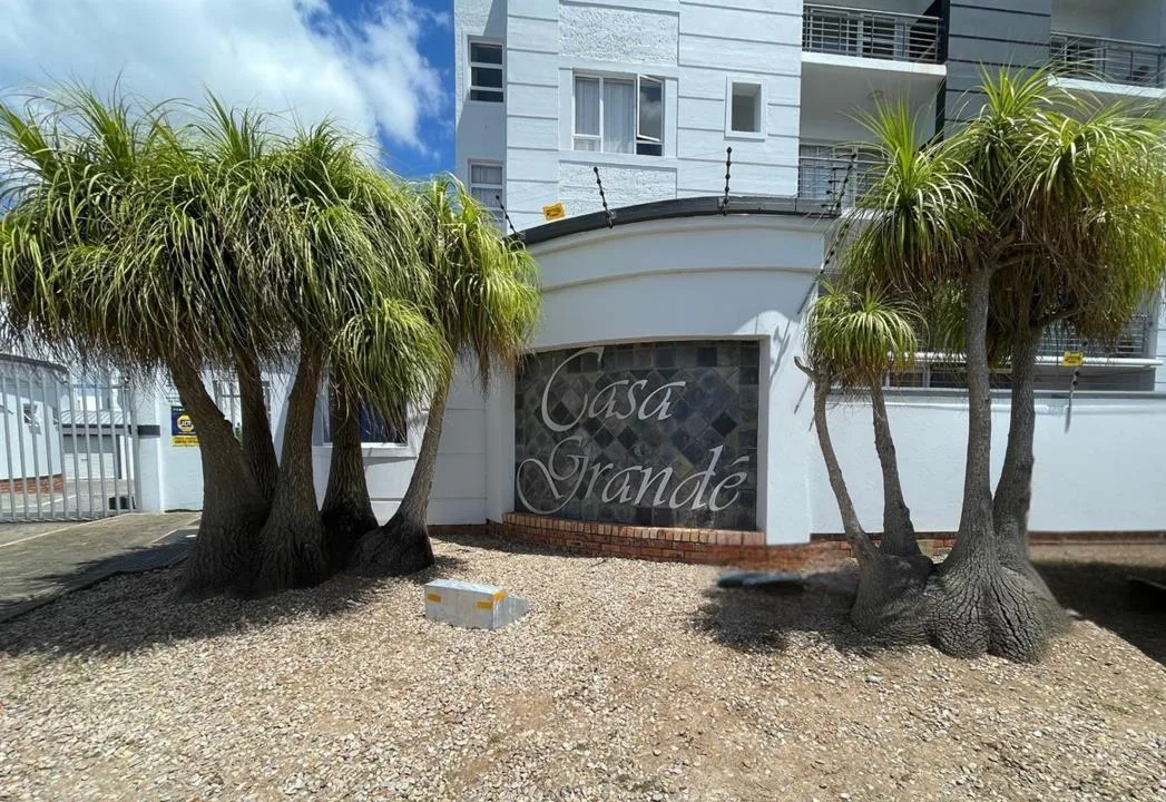 2 Bedroom Apartment / flat for sale in Reebok