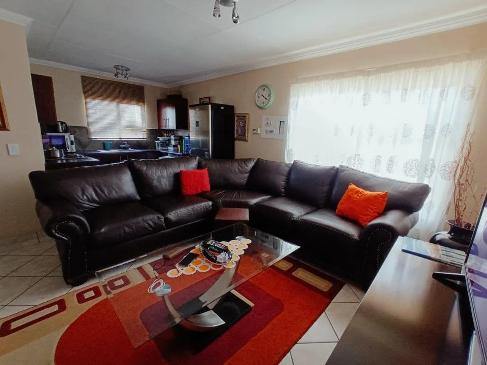 2 Bedroom Apartment / flat for sale in Potchefstroom Central