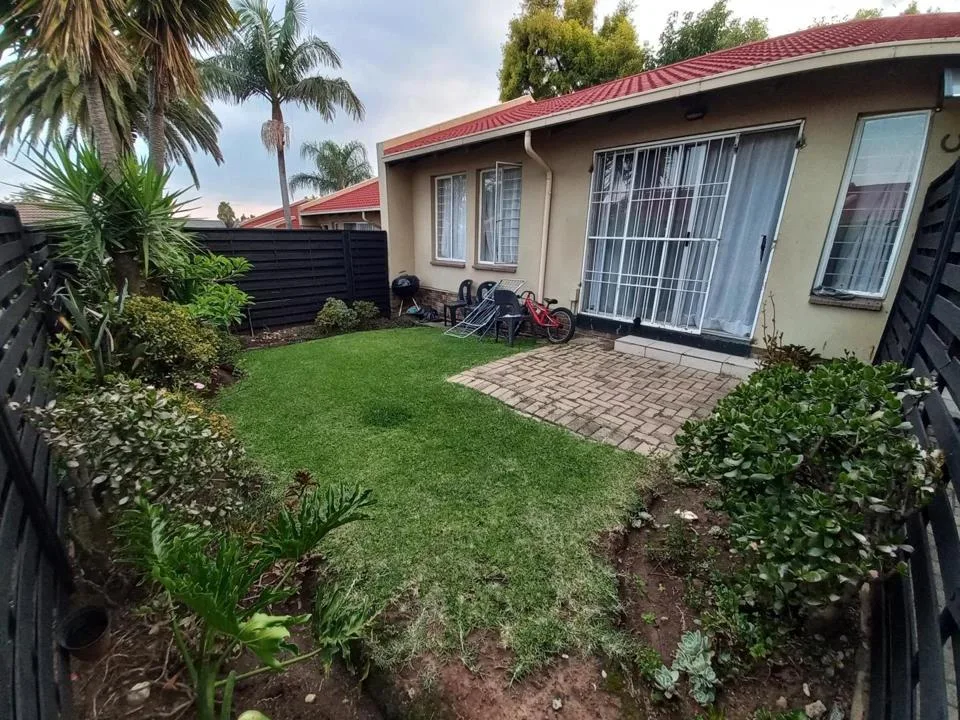 2 Bedroom Townhouse for sale in Birchleigh