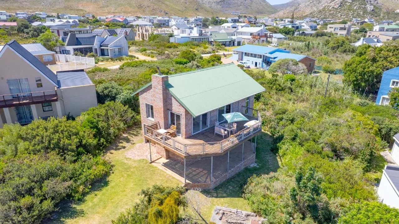 3 Bedroom House for sale in Pringle Bay