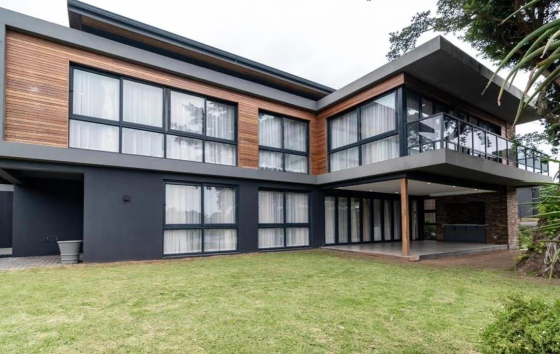 4 Bedroom House for sale in Salt Rock