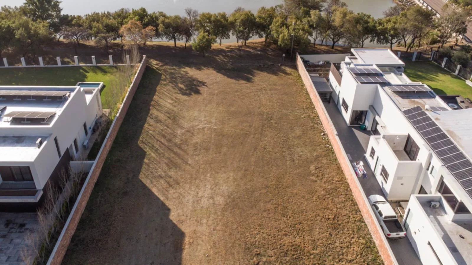 1 689 m² Land available in Six Fountains Estate